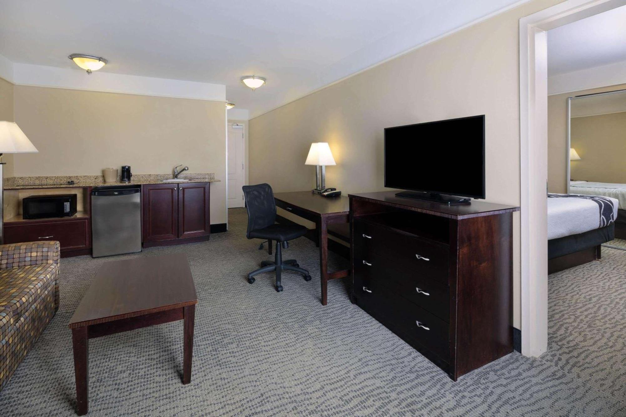 La Quinta By Wyndham Savannah Airport - Pooler Exterior foto